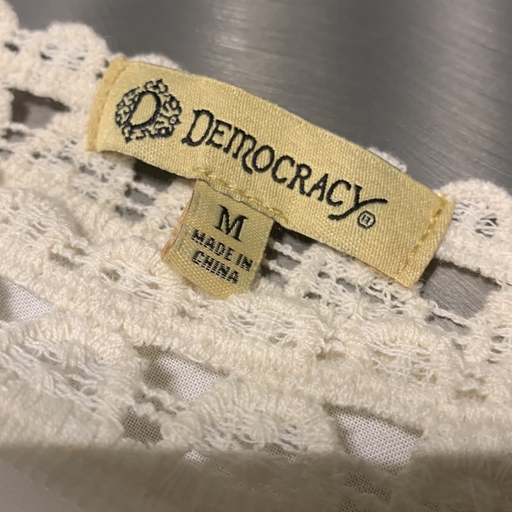 Democracy Boho Ivory Blouse with Lace Trim Size M NWT - Picture 7 of 10